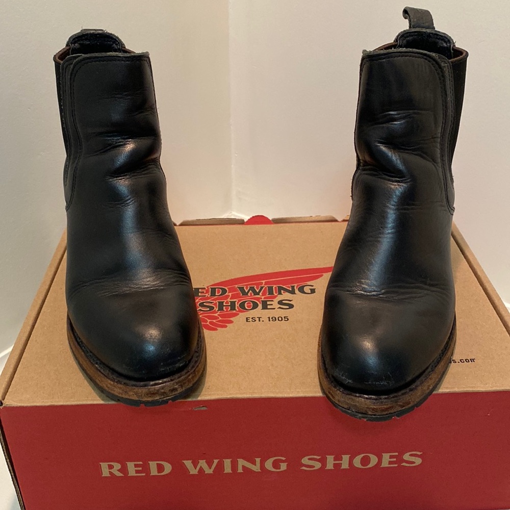 woman’s heritage red wing slip on boots .